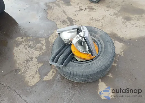 2000 Toyota Tundra Sr5 V8 z USA, uszkodzony, nr VIN 5TBRT3411YS036137